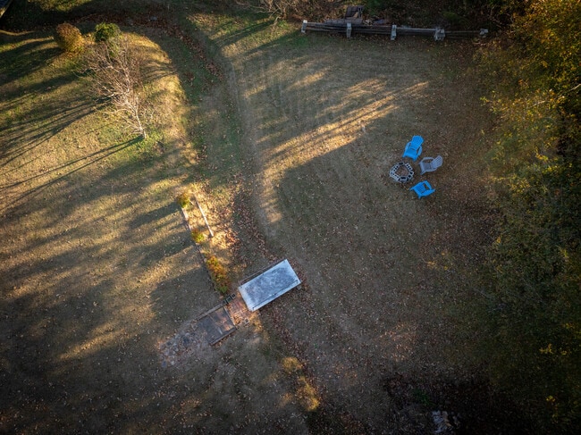 Fire pit - 4698 Garrett Dr SW