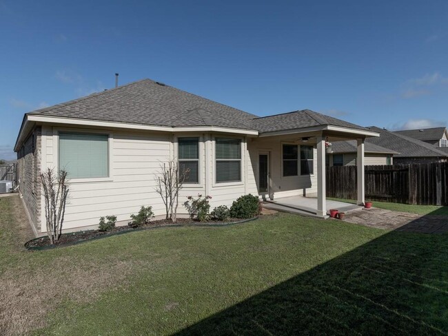 Building Photo - 2104 Granite Hill Dr