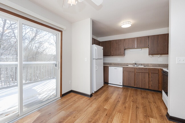 Building Photo - 721 Princeton Ct