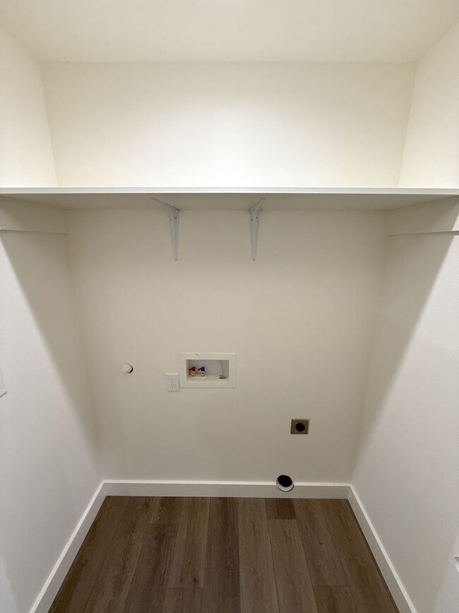 Building Photo - 4251-4253 Wyoming Street