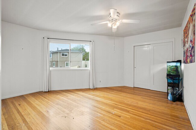 Building Photo - 2924 Morcom Ave