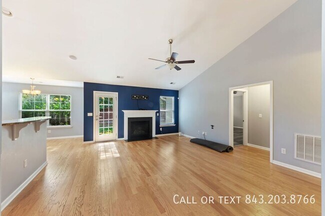 Building Photo - 341 Drayton Pl Dr