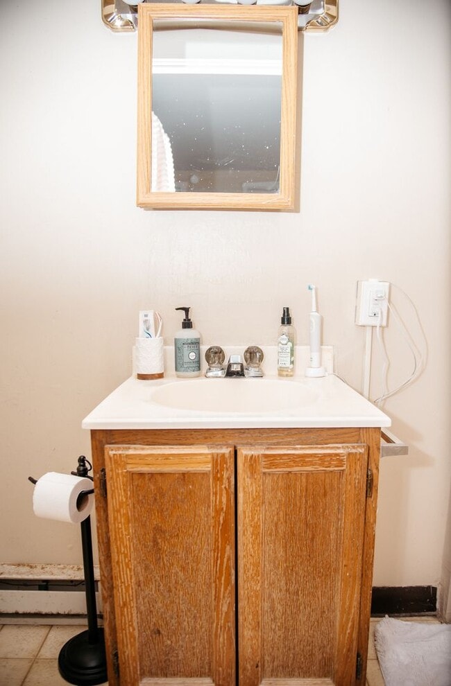 Building Photo - 154 E High St