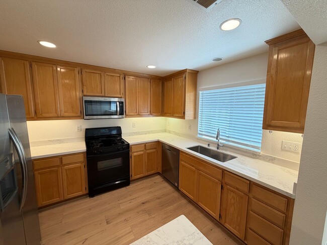 Building Photo - 4 Bed 3 Bath In The Bridges, San Ramon