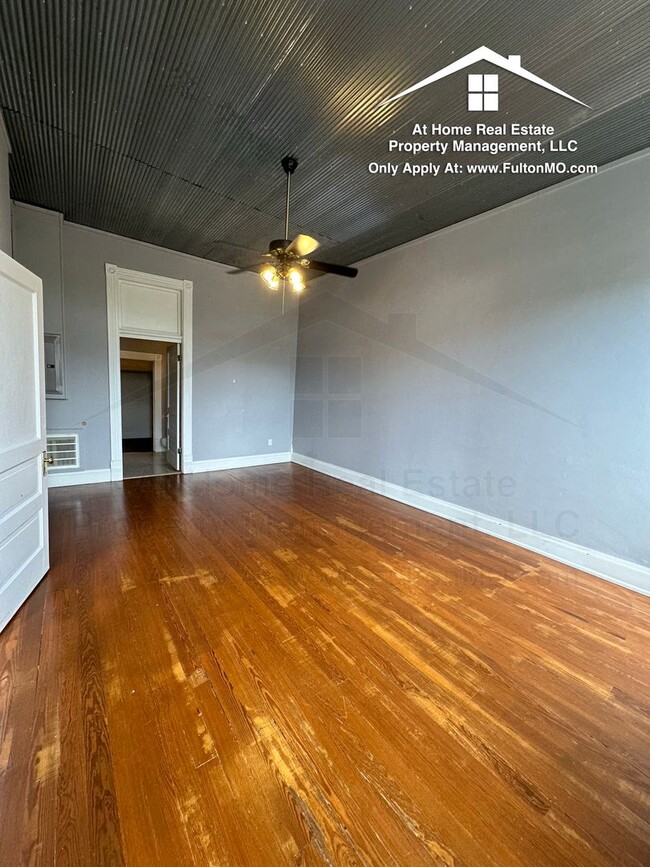 Building Photo - 510 Nichols St