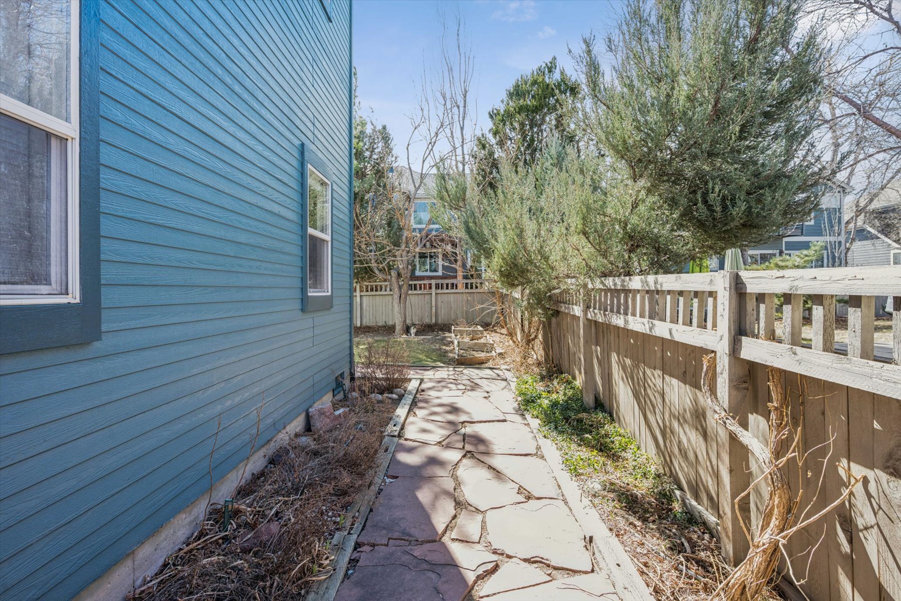 Building Photo - 2002 S Fork Dr