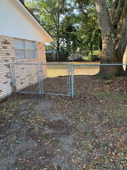 Side Gate - 2065 Camp Wilkes Rd