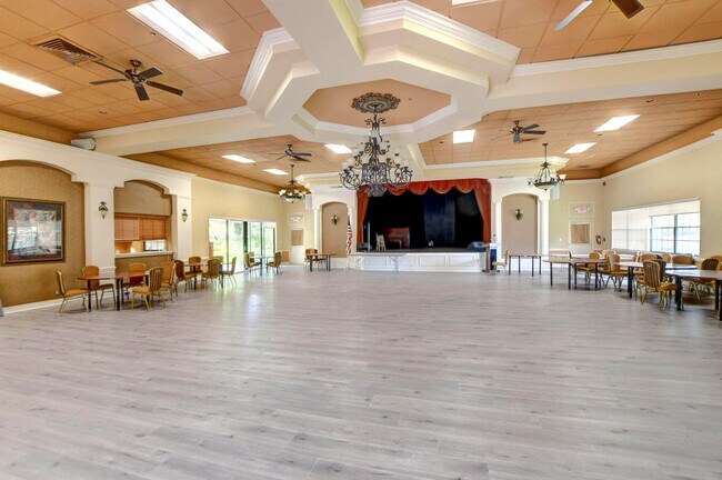 Building Photo - 10938 Roebelini Palm Ct