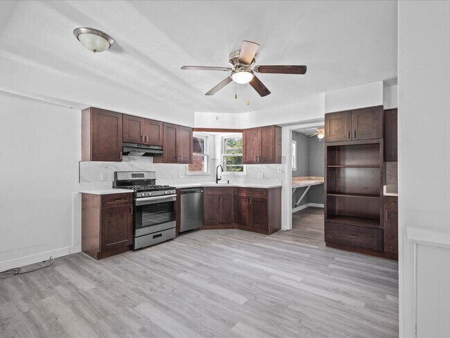 Building Photo - 1111 20th St