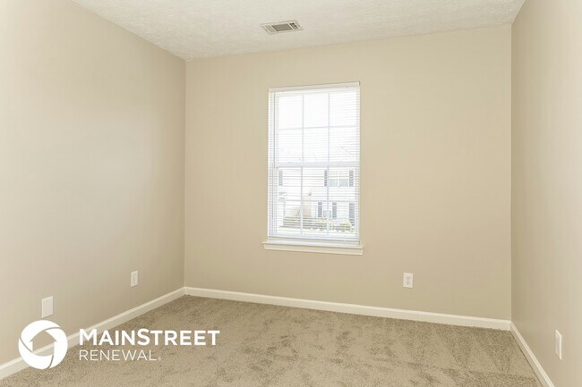 Building Photo - 340 Meadowridge Dr