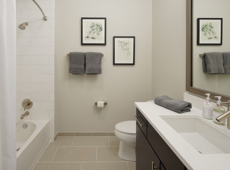 Building Photo - 415 N Clark St