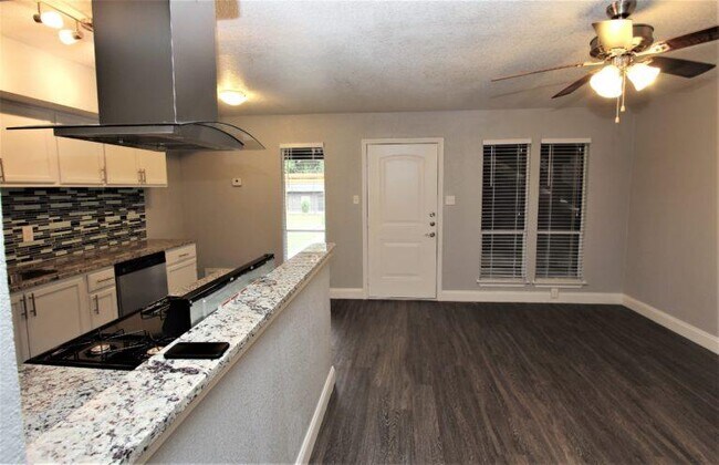 Building Photo - 6509 Berkman Dr