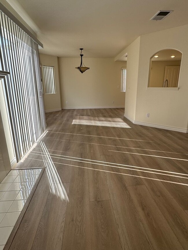 Building Photo - 10591 Wincheck Rd