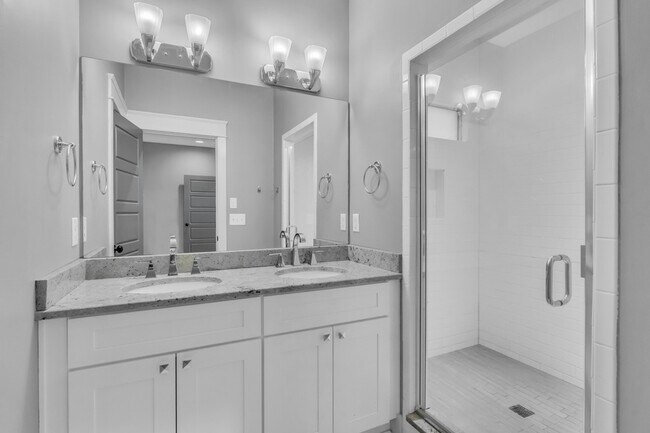 Building Photo - 1801A Sevier St