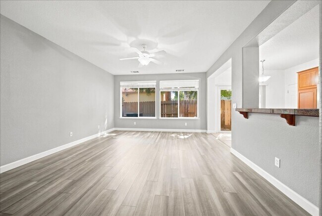 Building Photo - 4370 Mt Kisco Way