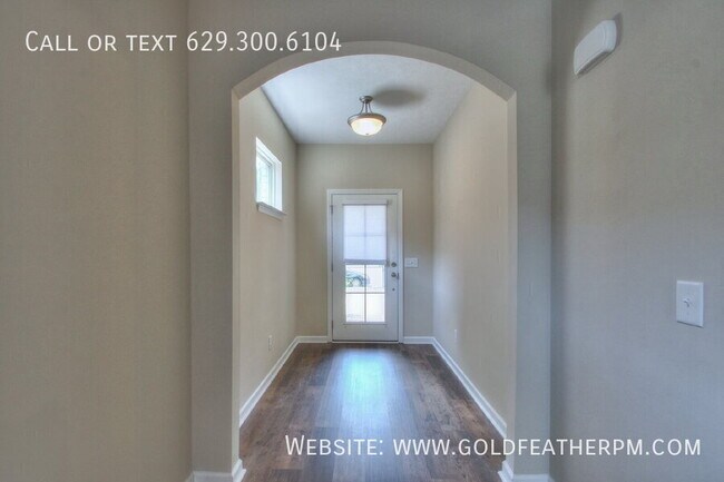 Building Photo - 126 Trenton Ln