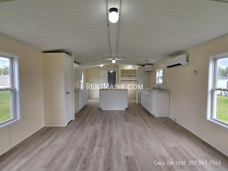 Primary Photo - 41 Hatch St