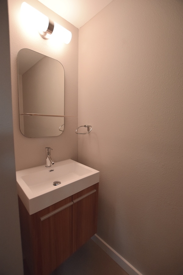 Building Photo - Modern 3 bed/1.75 bath in GREAT Shoreline location!!! AVAILABLE August 1st,2024