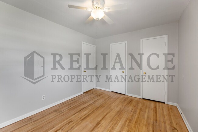 Building Photo - 1515 E Jump St