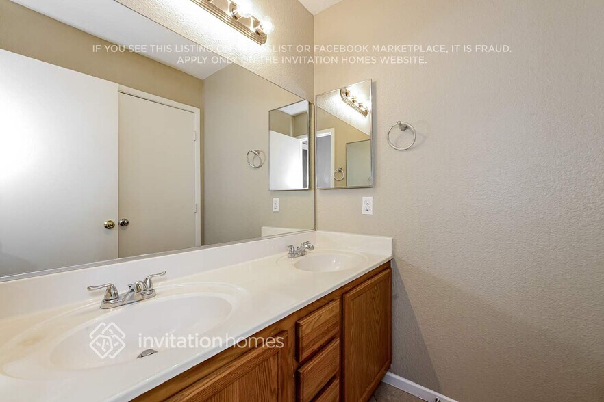 Building Photo - 2772 Echo Springs St