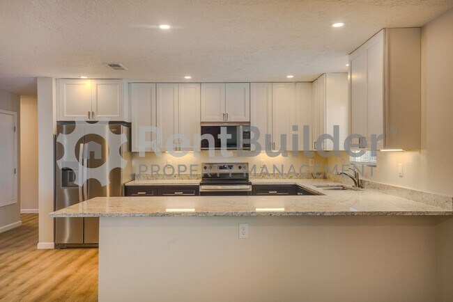 Building Photo - !!!!WOW PRICE INPROVEMENT JUST IN TIME FOR...