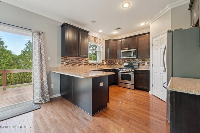 Building Photo - 102 Warbler Way