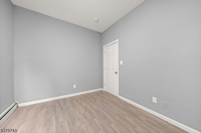 Building Photo - 385 Highland Ave