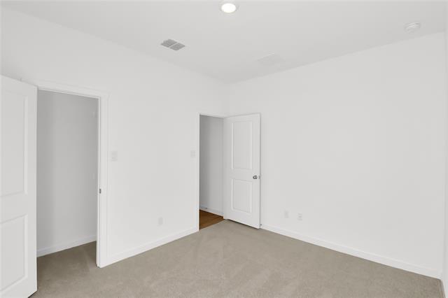 Building Photo - 1504 Adams Dr