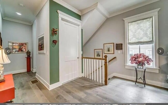 Building Photo - 830 Grove Bnd