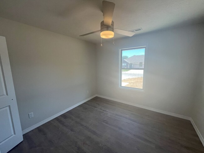 Building Photo - 1-year old, 3 Bedroom Home In Willard Scho...