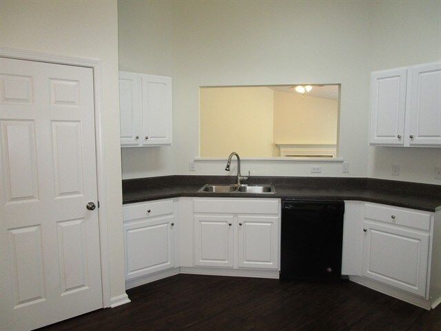 Building Photo - 261 Carrington Way