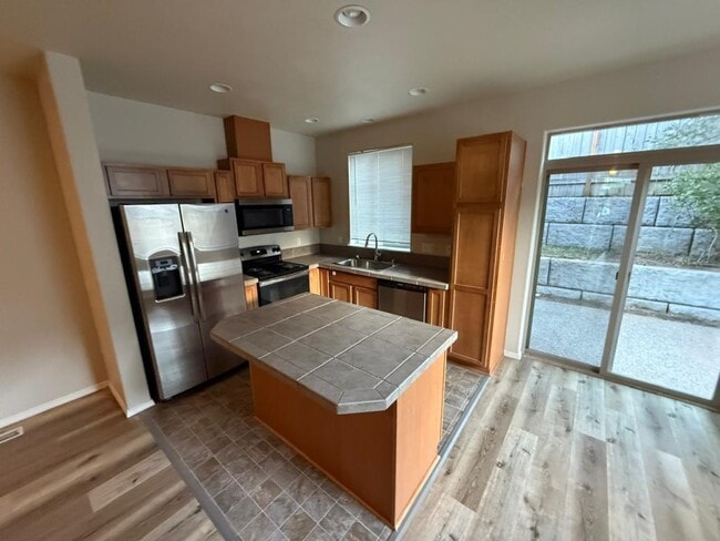 Building Photo - 13009 NE 25th St