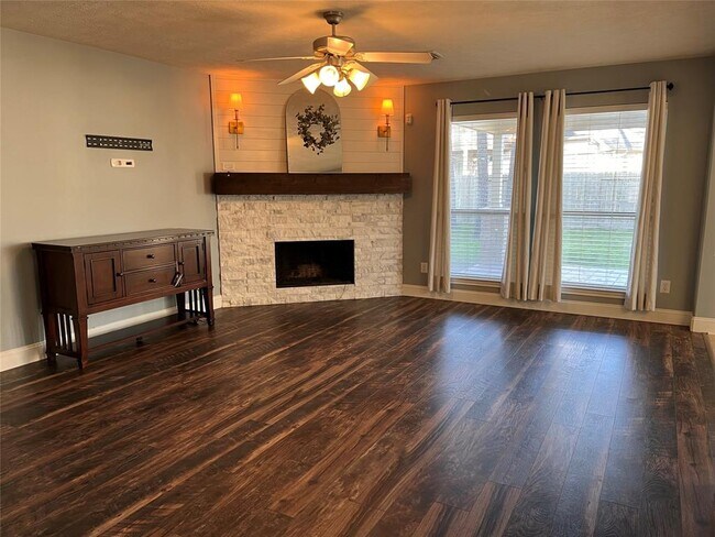 Building Photo - 11910 Great Basin Ct