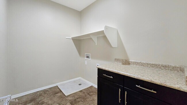 Building Photo - 20737 W Valley View Dr