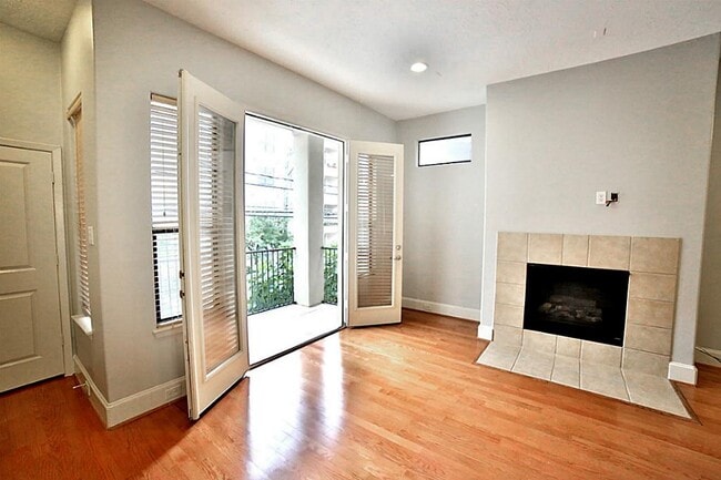 Building Photo - 407 Jackson Hill St