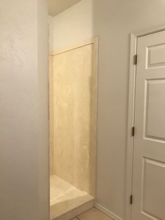 Building Photo - 609 Windemere Cir