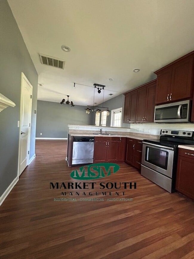 Building Photo - Waverly Subdivision