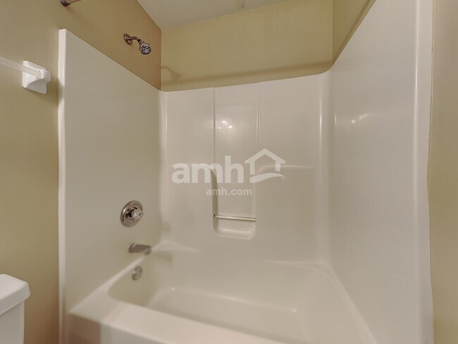 Building Photo - 1081 Riverwalk Court
