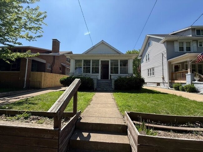 Building Photo - 314 E McClure Ave