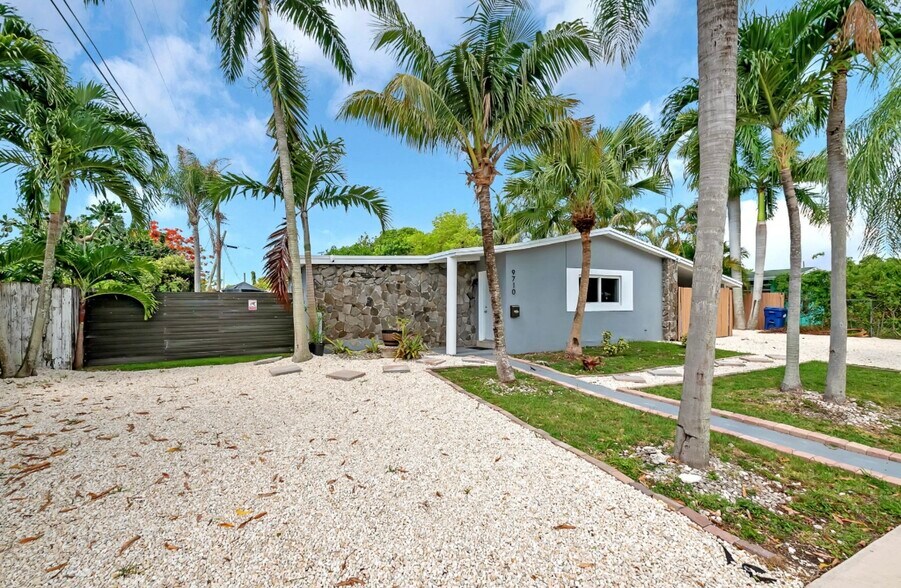 Building Photo - 9710 SW 161st St