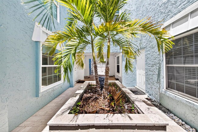 Building Photo - 2708 NE 14th Street Causeway