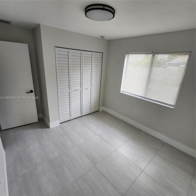 Building Photo - 1171 NW 66th St