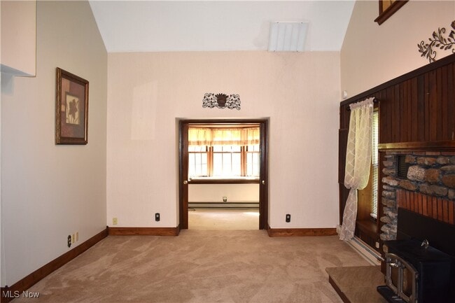 Building Photo - 2071 Dewey Rd