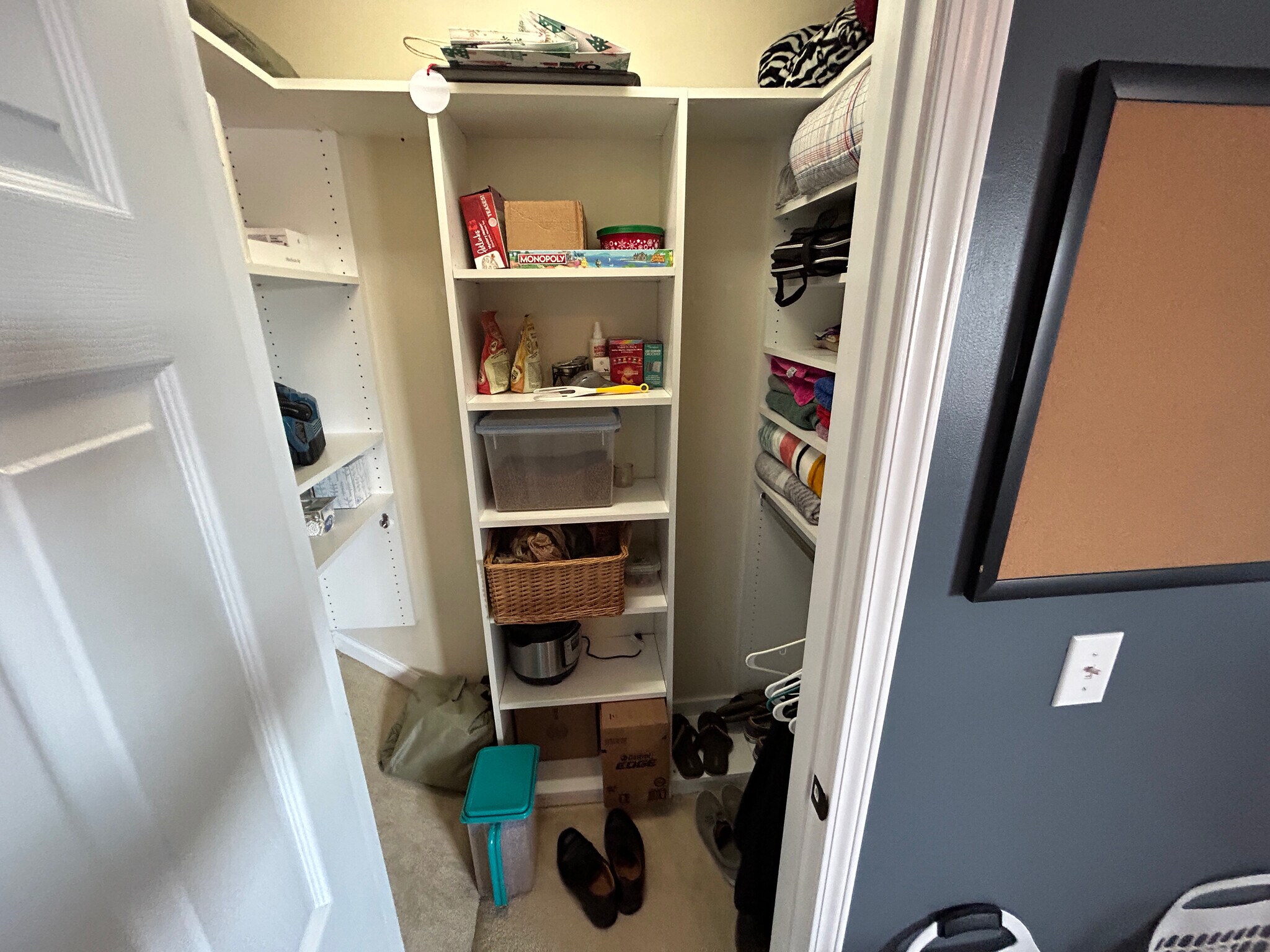 Building Photo - Room in Townhome on Linden Park Ln