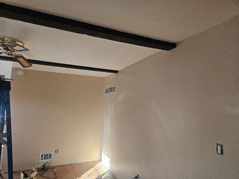 Building Photo - 10310 Nall Ave