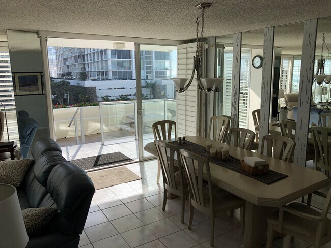 Building Photo - 1730 Avenida Del Mundo