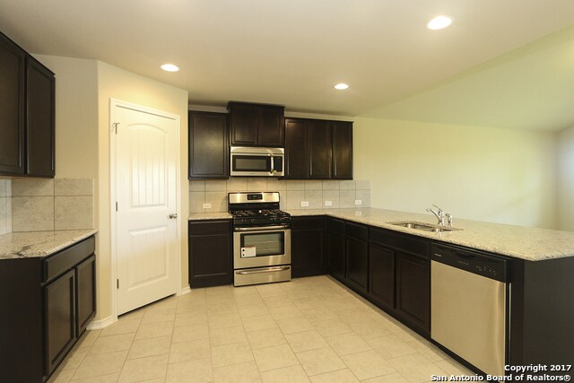 Building Photo - 8702 Hudson Holw