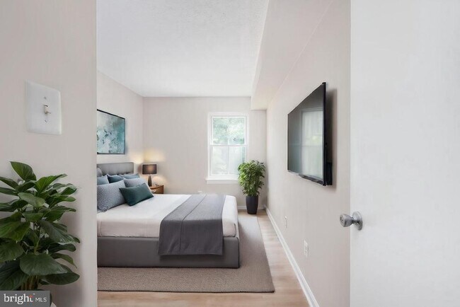 Building Photo - 11659 Stoneview Square