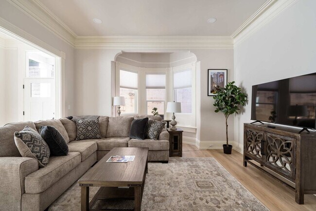 Primary Photo - 529 NW 21st Ave