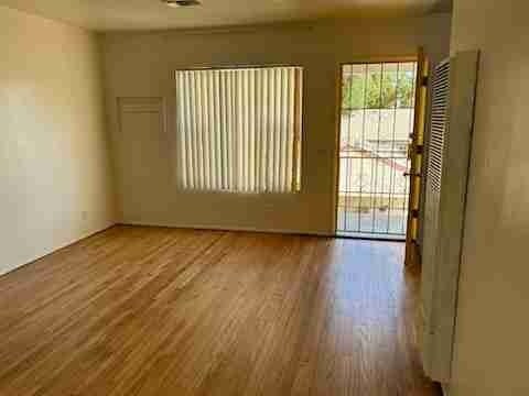 Building Photo - 1037 E Spazier Ave